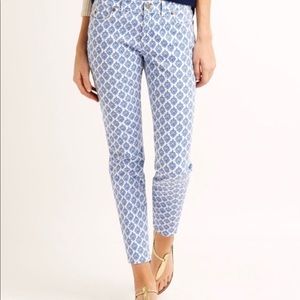 Vineyard Vines match stick jeans